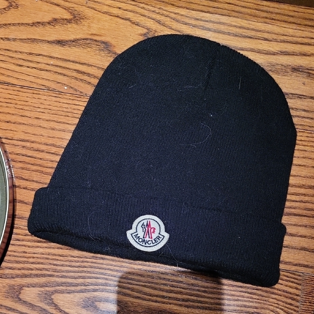Black Beanie not auth